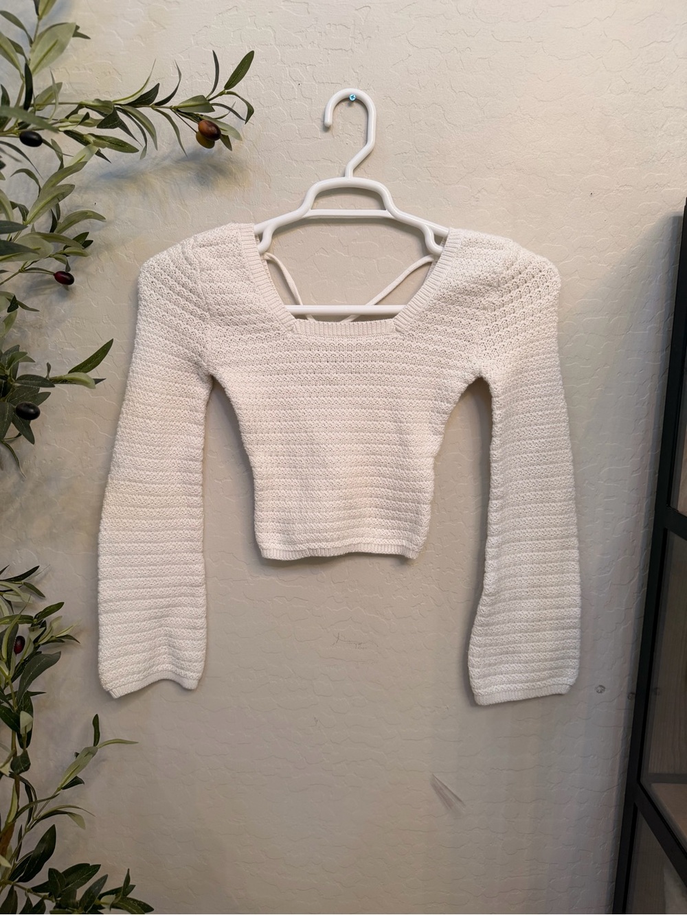 Hollister Cream Off-the-Shoulder Cropped Knit Sweater